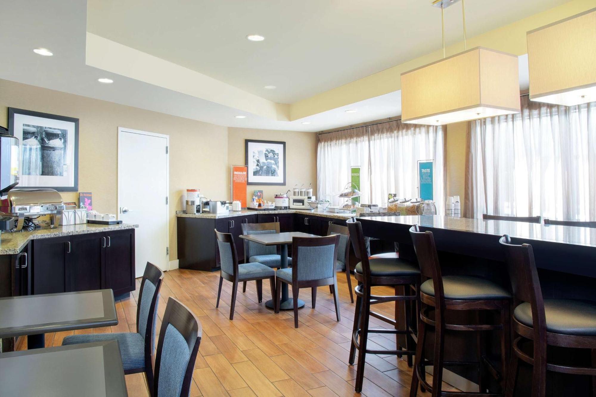 Hampton Inn Merrillville Bagian luar foto