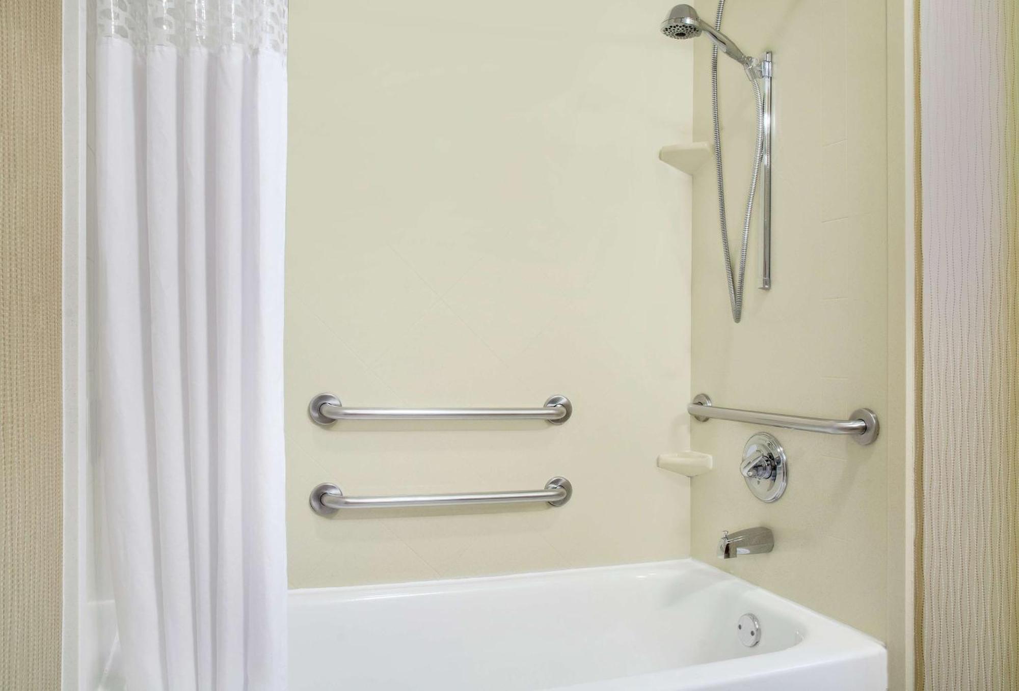 Hampton Inn Merrillville Bagian luar foto